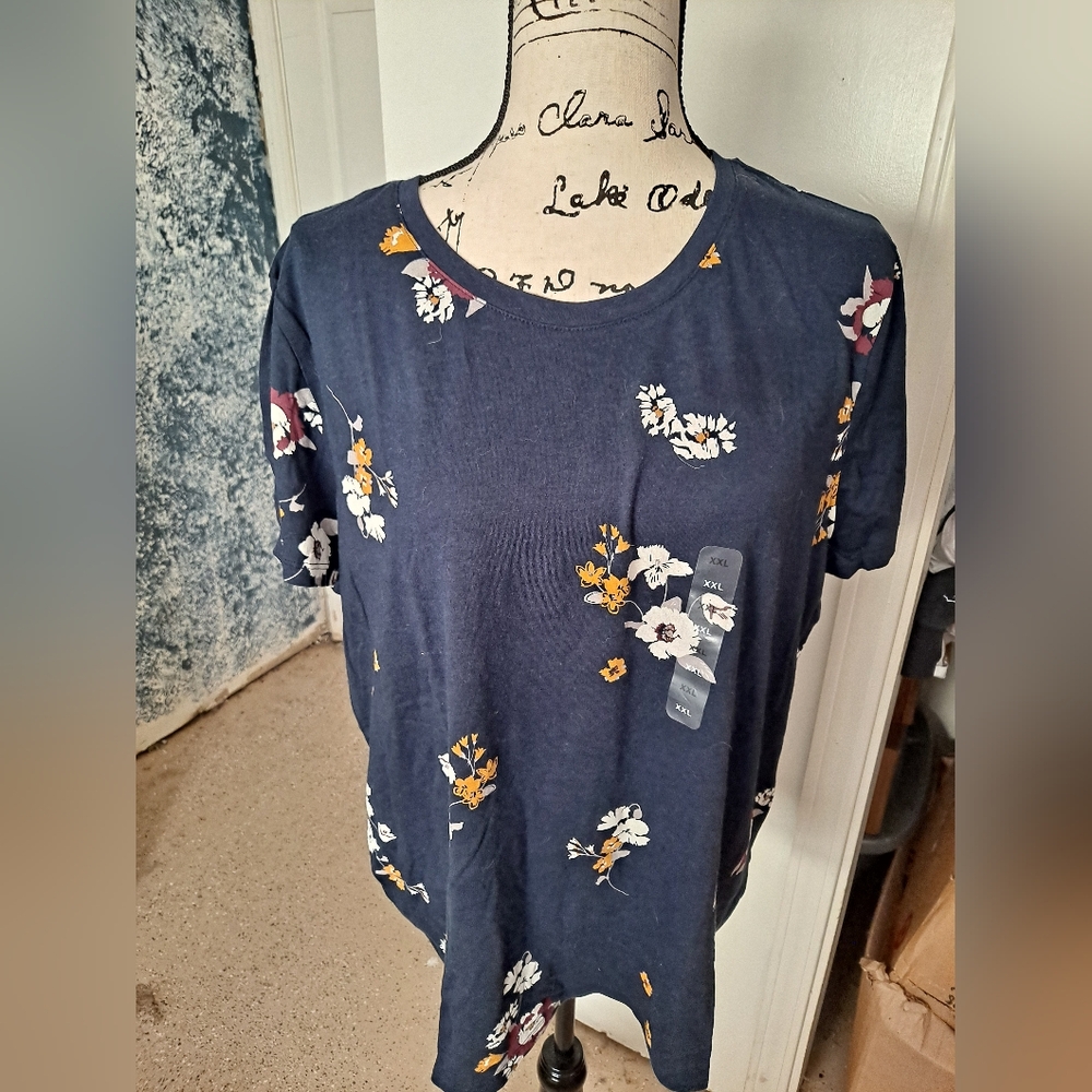 Gap Graphic Tshirt